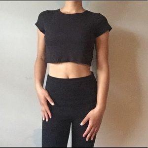 Black Croptop